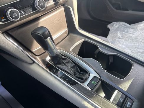 Used 2019 Honda Accord LX image 15