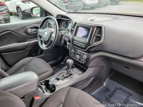 Used 2020 Jeep Cherokee Latitude w/ Cold Weather Group image 31