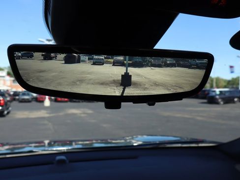 Used 2026 Chevrolet Equinox LT w/ Safety and Technology Package FWD image 14