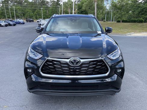 New 2026 Toyota Highlander Limited AWD/4WD image 8