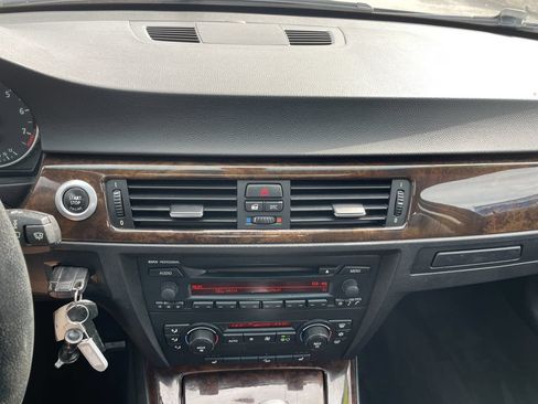 Used 2006 BMW 330xi Sedan AWD/4WD image 17