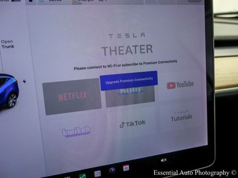 Used 2020 Tesla Model Y Long Range image 23