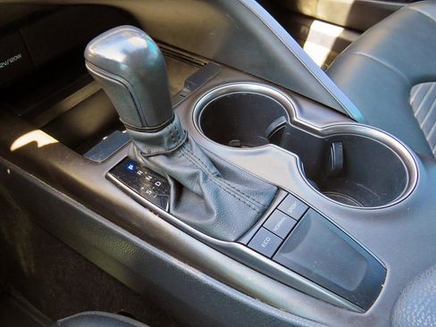 Used 2023 Toyota Camry SE image 29