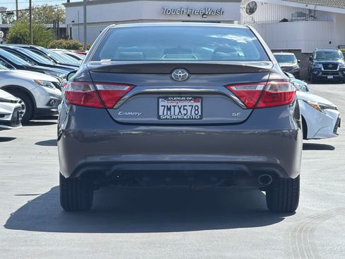 Used 2015 Toyota Camry SE FWD image 8