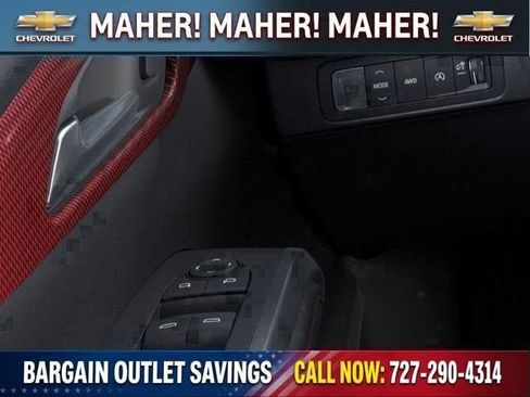 New 2026 Chevrolet Traverse Z71 w/ LPO, Floor Liner Package AWD/4WD image 49