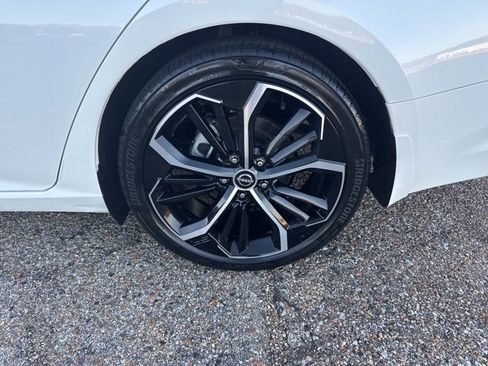 Used 2024 Nissan Altima 2.5 SR w/ SR Premium Package image 9