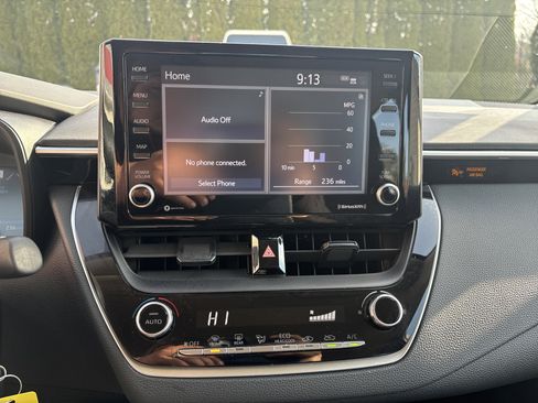 Certified 2022 Toyota Corolla LE w/ Carpet Mat Package (TMS) image 25