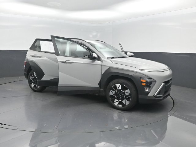 Used 2025 Hyundai Kona SEL FWD image 32