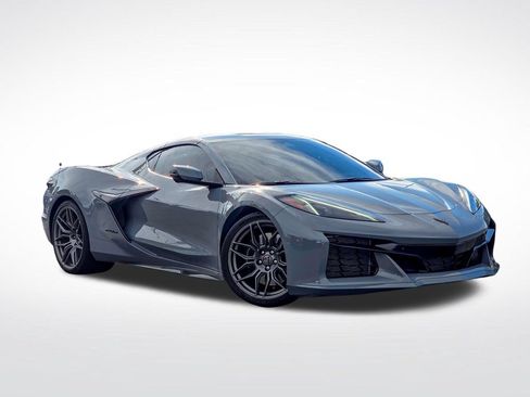 Used 2025 Chevrolet Corvette Z06 RWD image 1