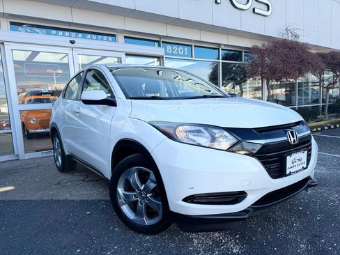 Used 2016 Honda HR-V LX image 1