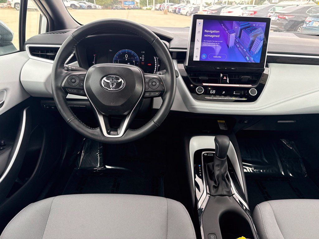 Certified 2025 Toyota Corolla SE w/ SE Premium Package FWD image 11