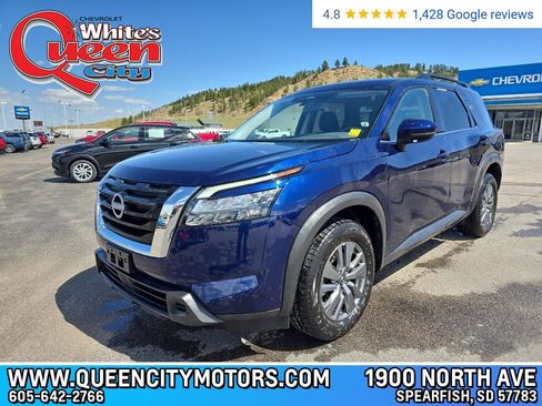 Used 2025 Nissan Pathfinder SV AWD/4WD image 1