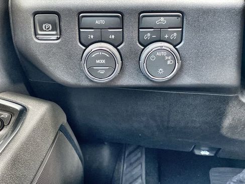 New 2026 Chevrolet Silverado 1500 LT w/ Leather Package image 19