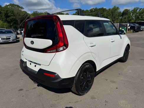 Used 2021 Kia Soul LX FWD image 5