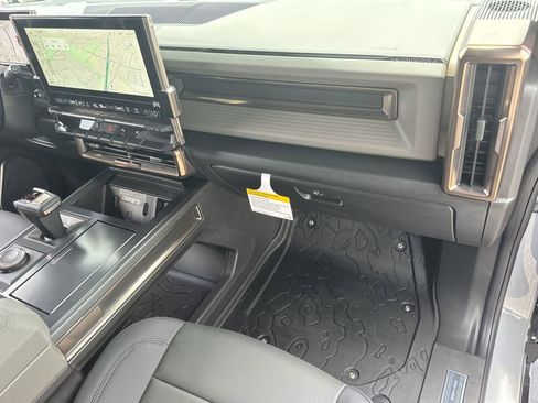 New 2025 GMC Hummer EV 2X image 31