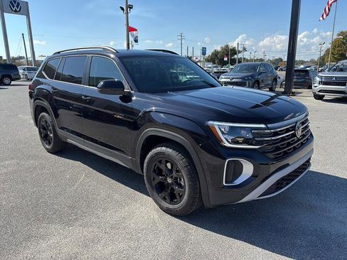 New 2026 Volkswagen Atlas Peak Edition AWD/4WD image 8