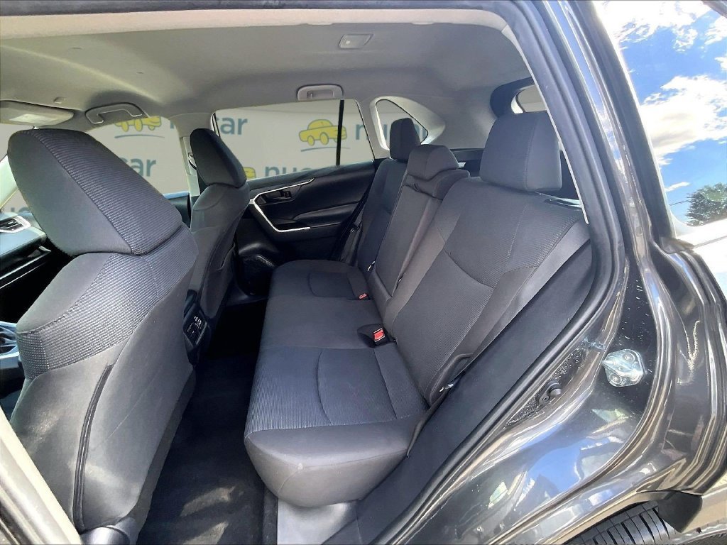 Used 2025 Toyota RAV4 LE AWD/4WD image 15