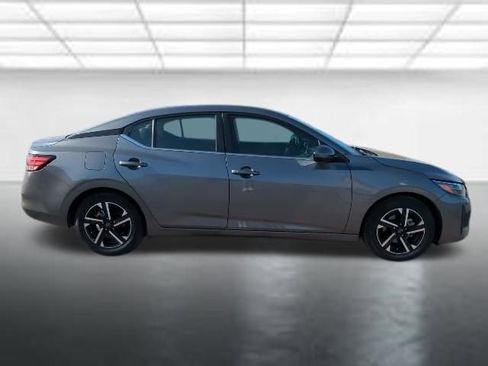 Used 2024 Nissan Sentra SV image 27