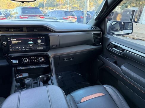 Used 2023 GMC Sierra 1500 AT4 w/ Technology Package image 37