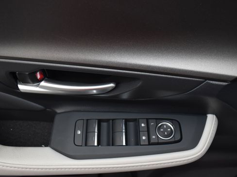 Used 2026 Toyota Grand Highlander XLE image 14