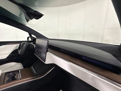 Used 2023 Tesla Model X AWD/4WD image 27
