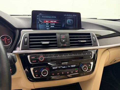 Used 2017 BMW 330i Sedan RWD image 16