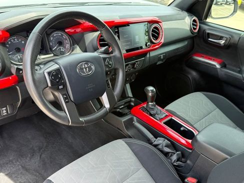 Used 2020 Toyota Tacoma TRD Sport RWD image 10