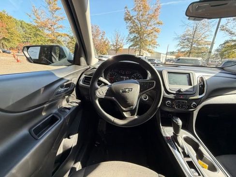 Used 2018 Chevrolet Equinox LT image 7