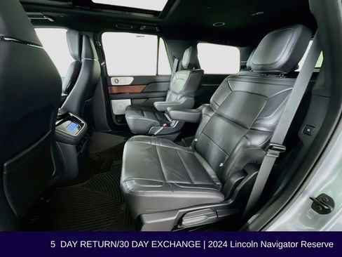 Used 2024 Lincoln Navigator Reserve AWD/4WD image 29