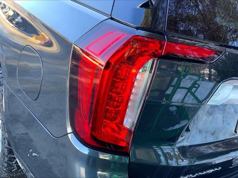 Used 2021 GMC Yukon XL Denali w/ Denali Ultimate Package image 27