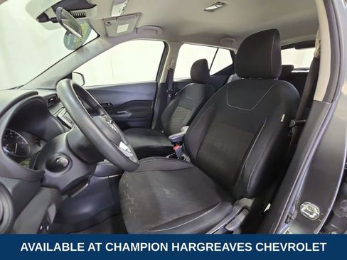 Used 2022 Nissan Kicks S FWD image 26