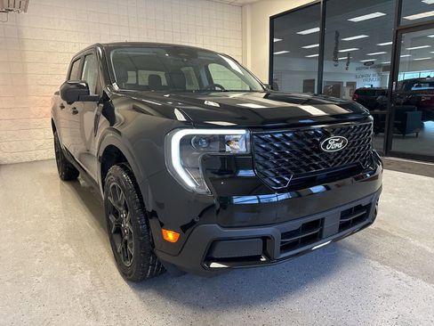 New 2025 Ford Maverick Lariat w/ Black Appearance Package AWD/4WD image 9