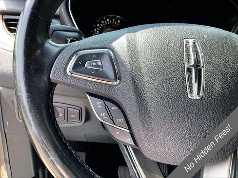 Used 2017 Lincoln MKC Select w/ Select Plus Package AWD/4WD image 16