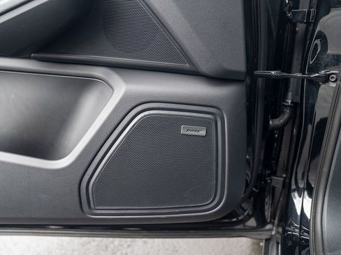 Certified 2026 Porsche Macan AWD/4WD image 19