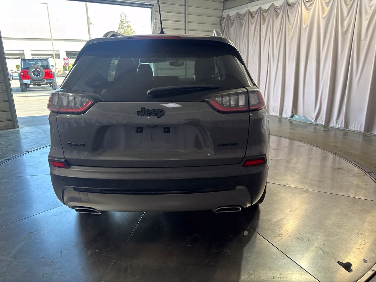 Used 2019 Jeep Cherokee Limited AWD/4WD image 6