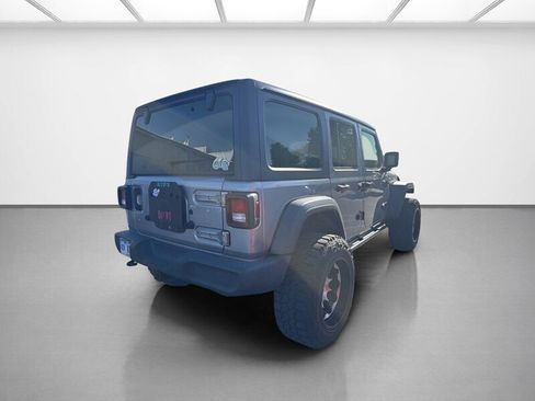 Used 2018 Jeep Wrangler Unlimited Sport S AWD/4WD image 9
