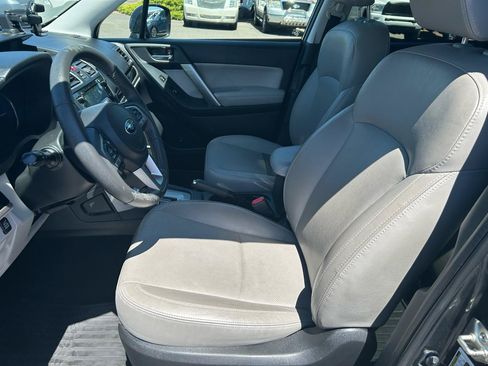 Used 2017 Subaru Forester 2.5i Limited AWD/4WD image 7