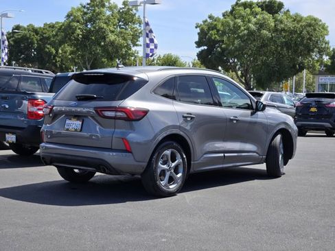 Certified 2024 Ford Escape ST-Line FWD image 4