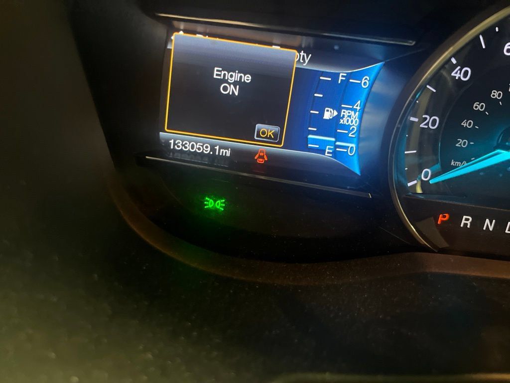 Used 2016 Ford Explorer XLT w/ Equipment Group 202A FWD image 5