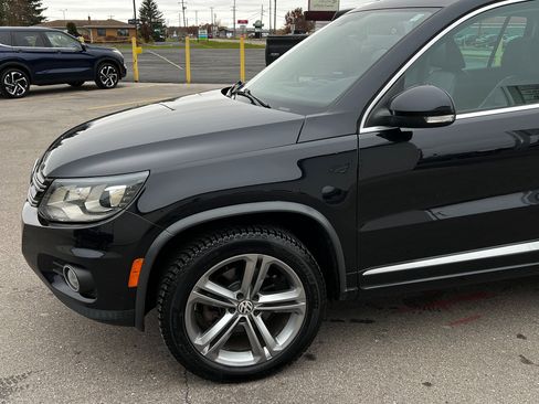 Used 2017 Volkswagen Tiguan Sport image 7