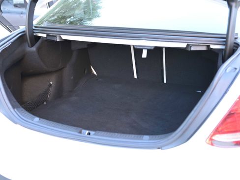 Used 2017 Mercedes-Benz E 300 image 14