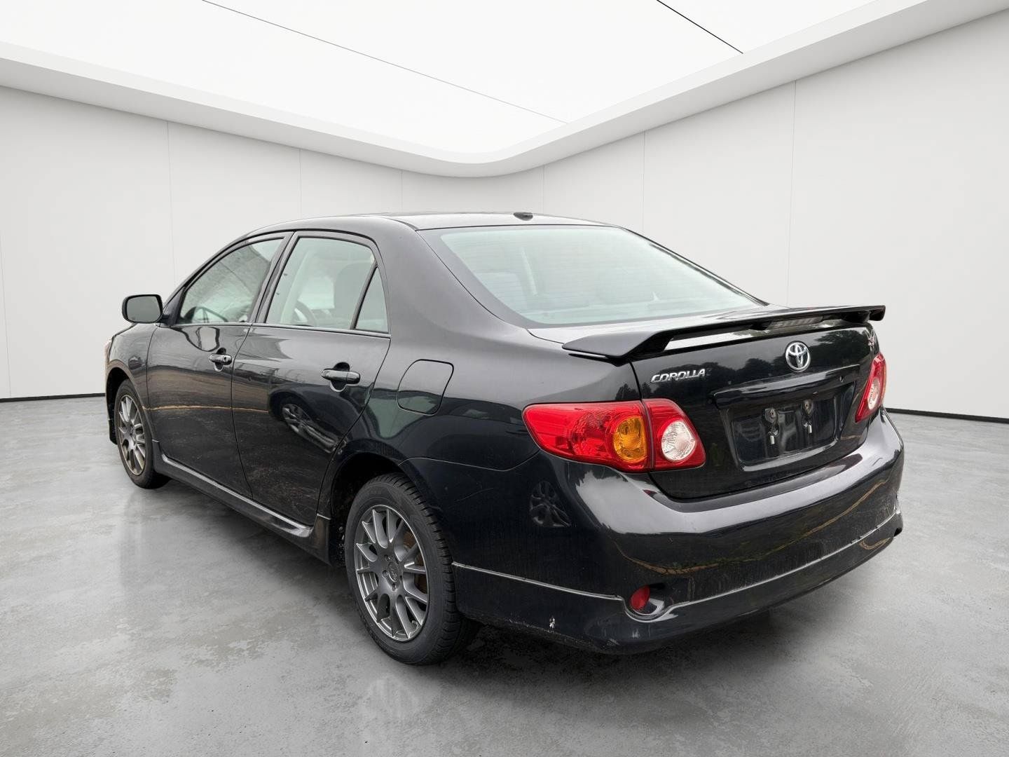 Used 2009 Toyota Corolla S w/ Sport Pkg FWD image 4