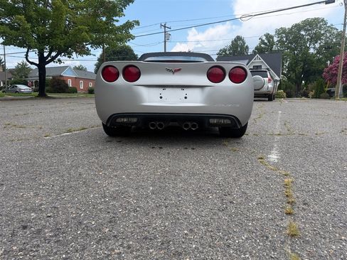 Used 2005 Chevrolet Corvette Convertible w/ Preferred Equipment Group RWD image 4