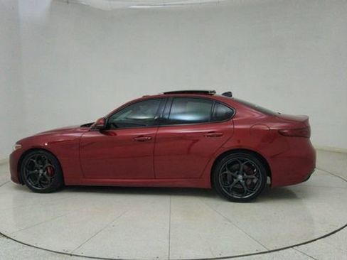 Used 2017 Alfa Romeo Giulia Ti w/ TI 19" Sport Package image 68
