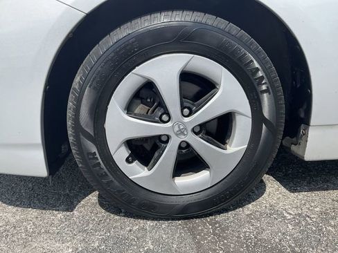 Used 2015 Toyota Prius Four FWD image 8
