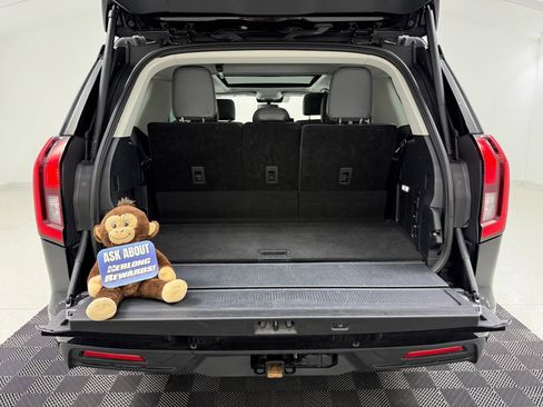 Used 2025 Ford Expedition Active AWD/4WD image 9