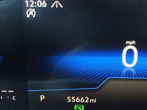 Used 2024 Volkswagen Jetta SE image 4