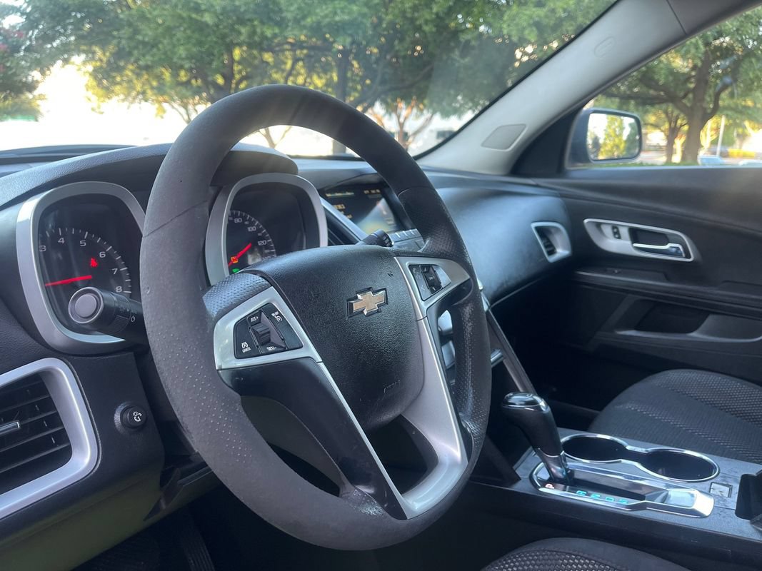 Used 2017 Chevrolet Equinox LT FWD image 22
