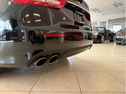 Used 2018 Maserati Quattroporte S RWD image 43