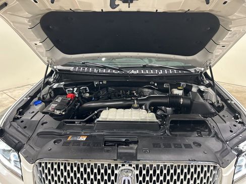 Certified 2024 Lincoln Navigator L Reserve image 40